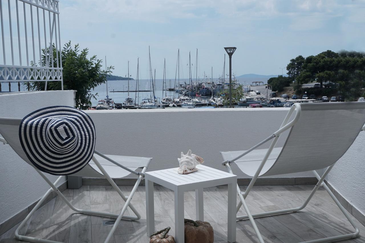 Aqua Marine Hotel Neos Marmaras Eksteriør billede